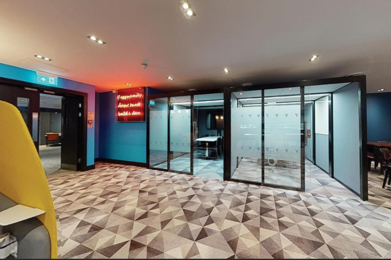 Village Hotel Leeds North Exterior photo