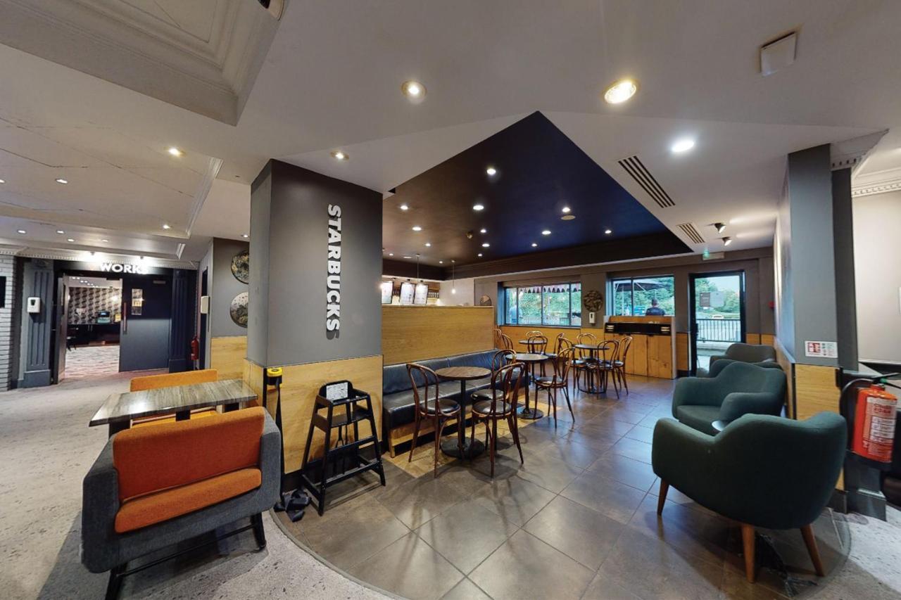 Village Hotel Leeds North Exterior photo